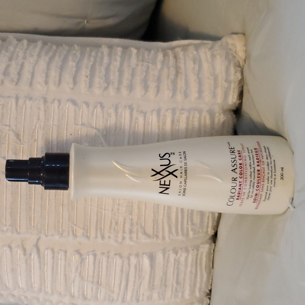 Nexus Color Assure Leave In Conditioning Spray 300 ml